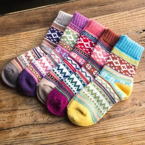 5 PAIRS OF KNITTED SOCKS  SOFT AND COMFORTABLE THICKKNIT WOMEN'S SOCKS CROSS FLOWER SOCKS AUTUMN AND WINTER THICKENED AND 