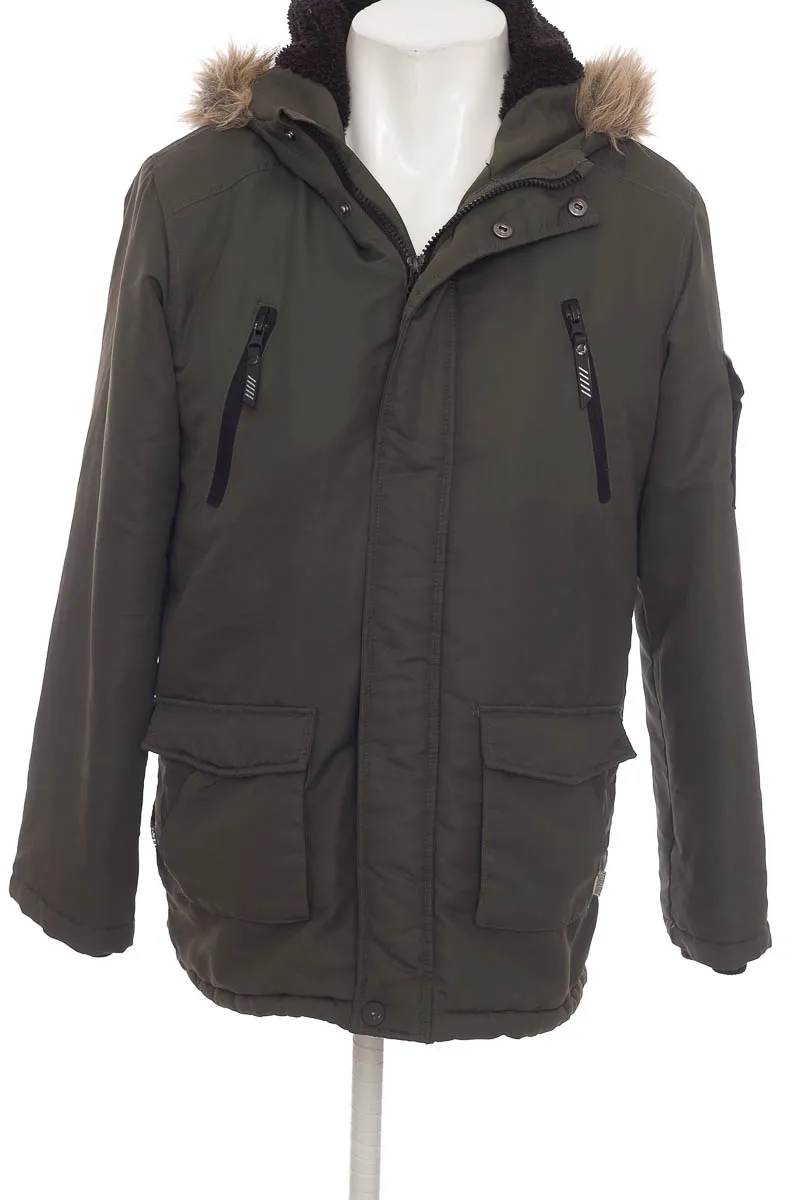 CHAQUETA COLOR VERDE  FEDERATION