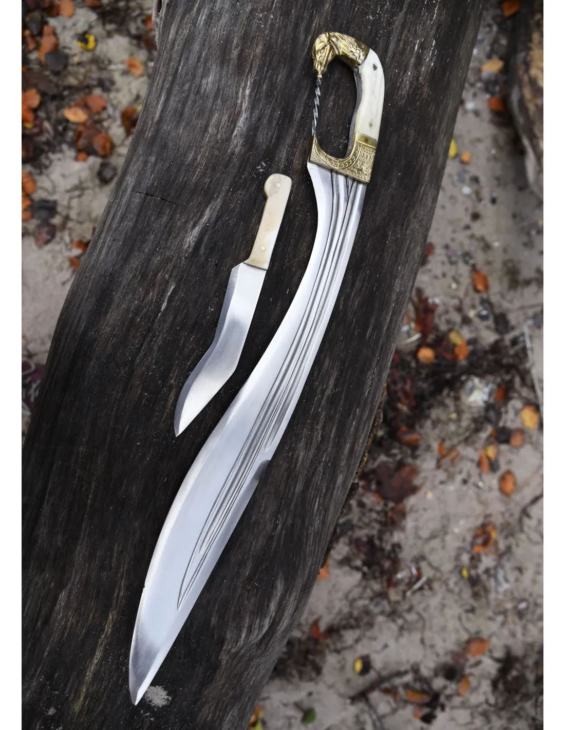 FALCATA, KOPIS CON CUCHILLO, MANGO CABEZA CABALLO, S. IVIII A.C.