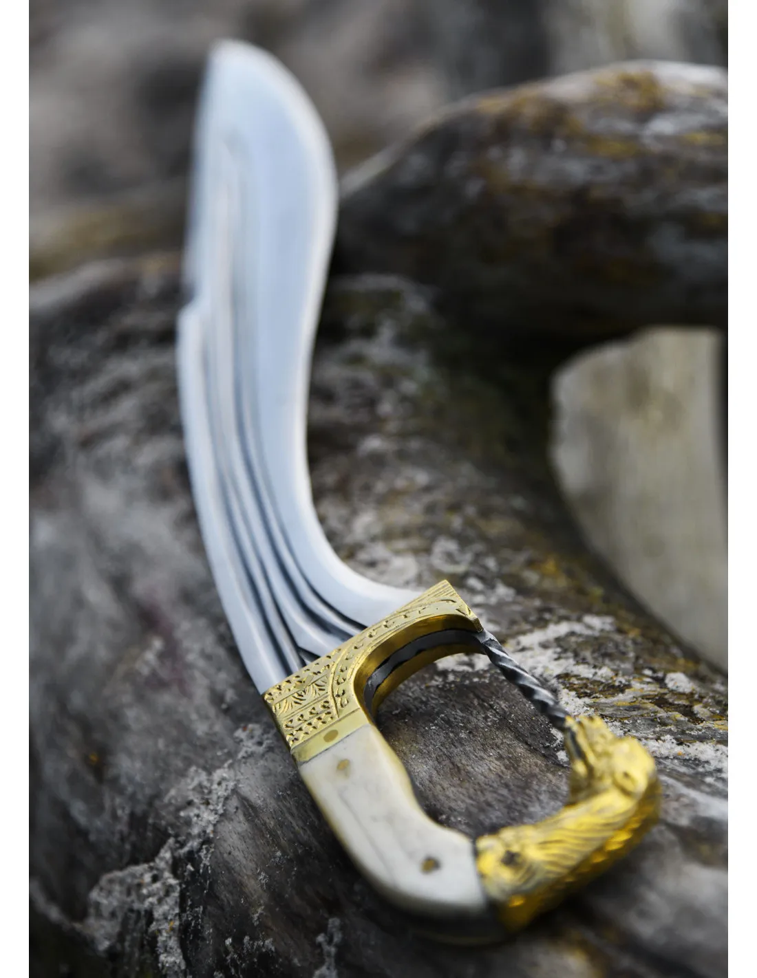 FALCATA, KOPIS CON CUCHILLO, MANGO CABEZA CABALLO, S. IVIII A.C.