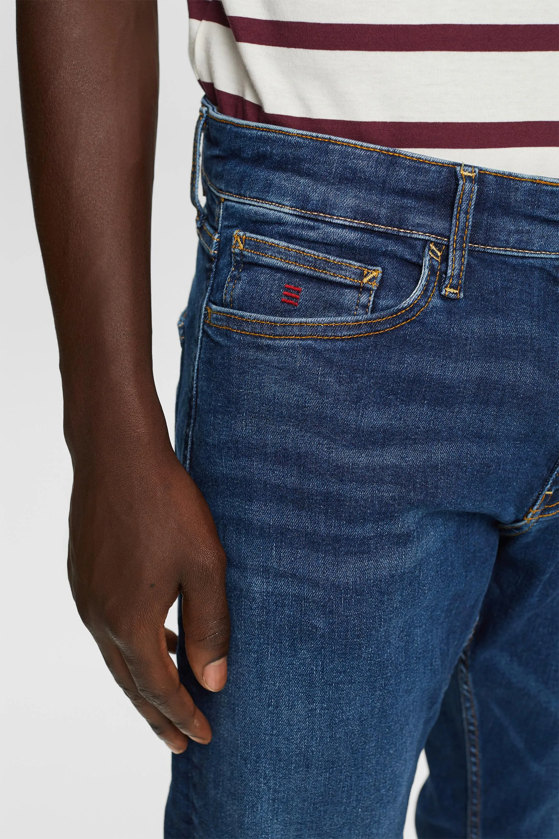 JEANS MIDRISE SLIM FIT