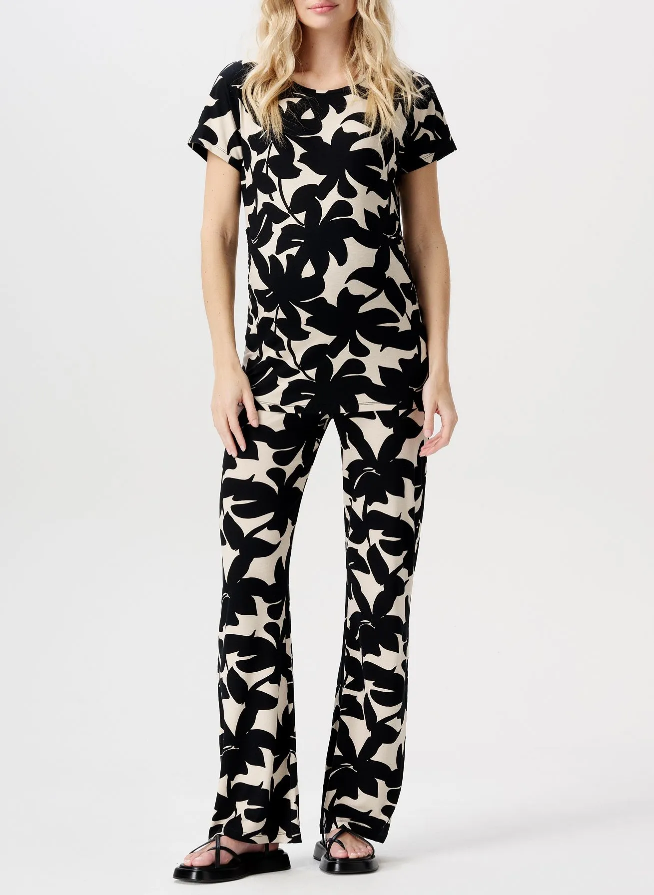 NOPPIES INDIA  PANTALóN RECTO ESTAMPADO EN NEGRO