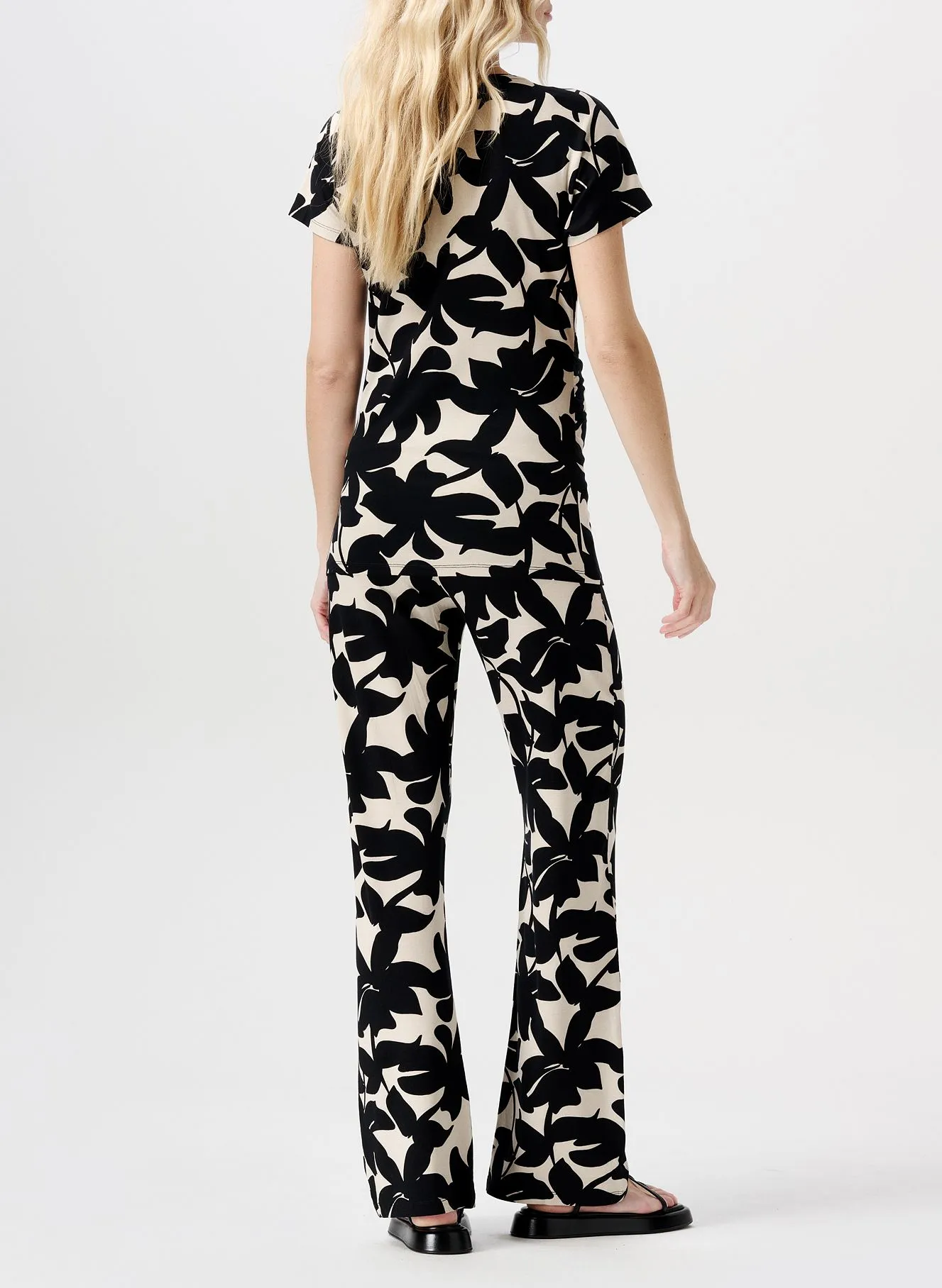 NOPPIES INDIA  PANTALóN RECTO ESTAMPADO EN NEGRO