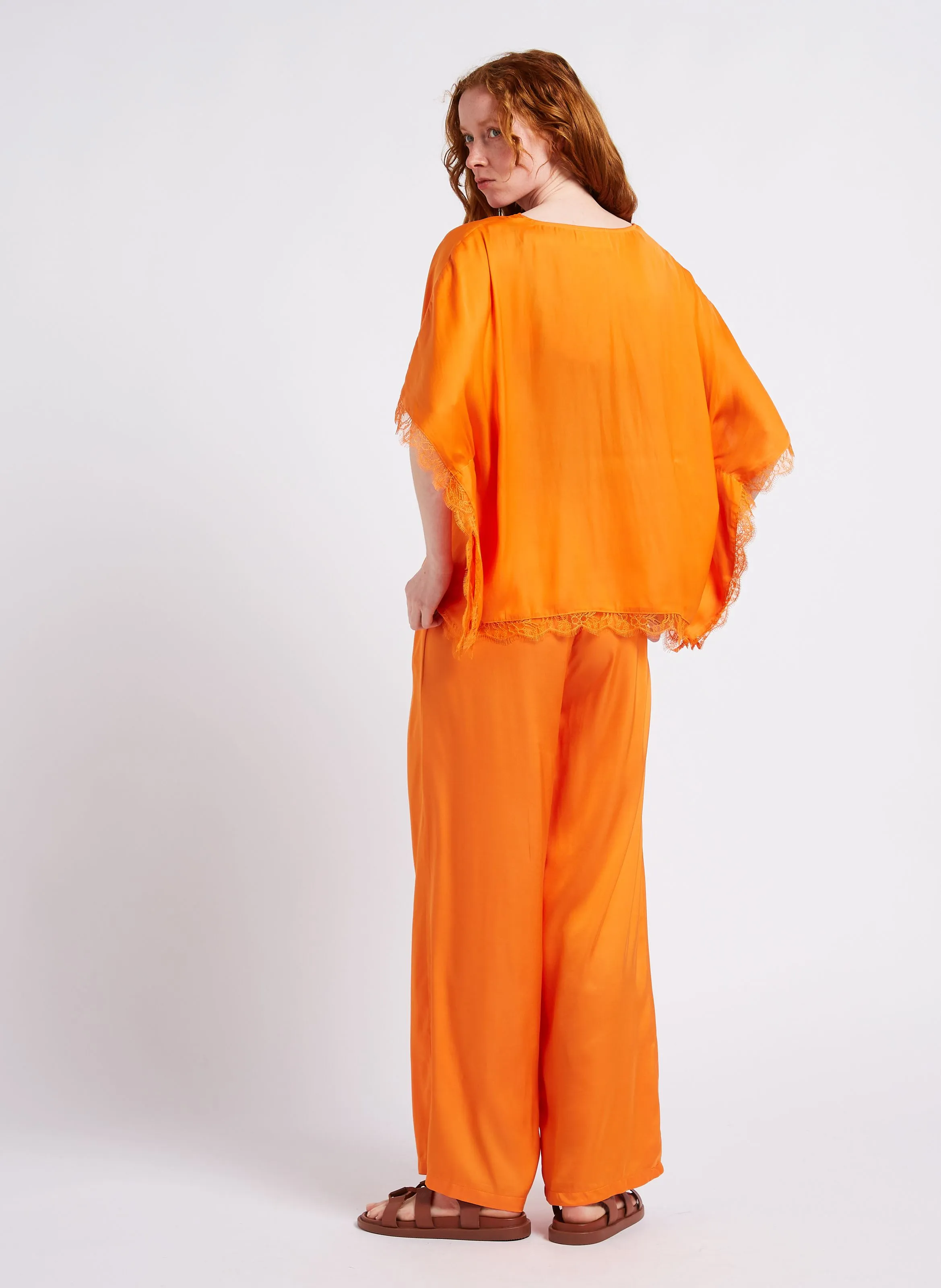PAROCKY  PANTALóN ANCHO SATINADO EN NARANJA