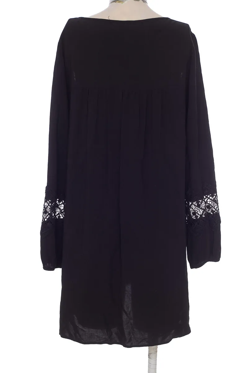 VESTIDO / ENTERIZO COLOR NEGRO  EXPRESS